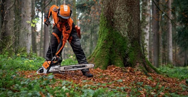 STIHL MS 500i Professional Chainsaw - Image 6