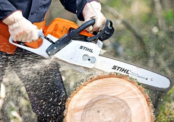 STIHL MS271 Wood Boss® Chainsaw "50.2cc Engine, 18" Bar, 5.6Kg" - Image 3